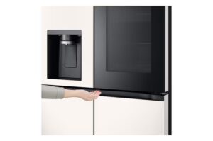 LG LG Black Glass InstaView Door-in-Door™ view 7